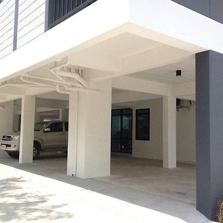 Promsook Apartment Chonburi Esterno foto