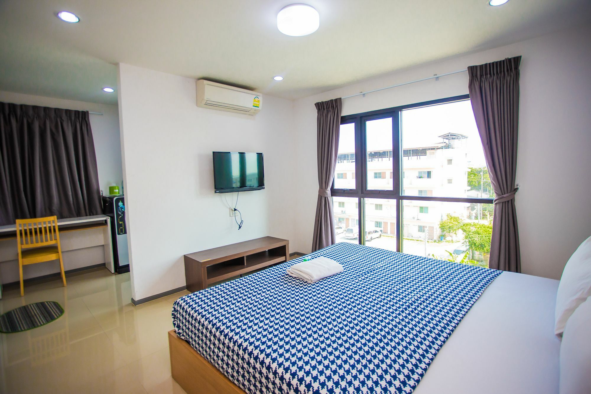Promsook Apartment Chonburi Esterno foto