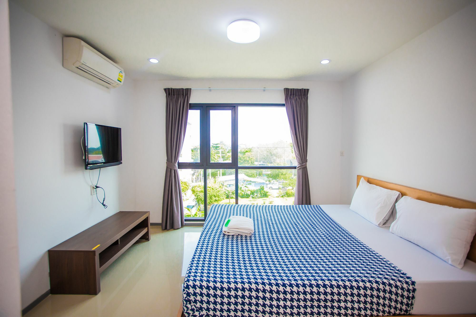 Promsook Apartment Chonburi Esterno foto